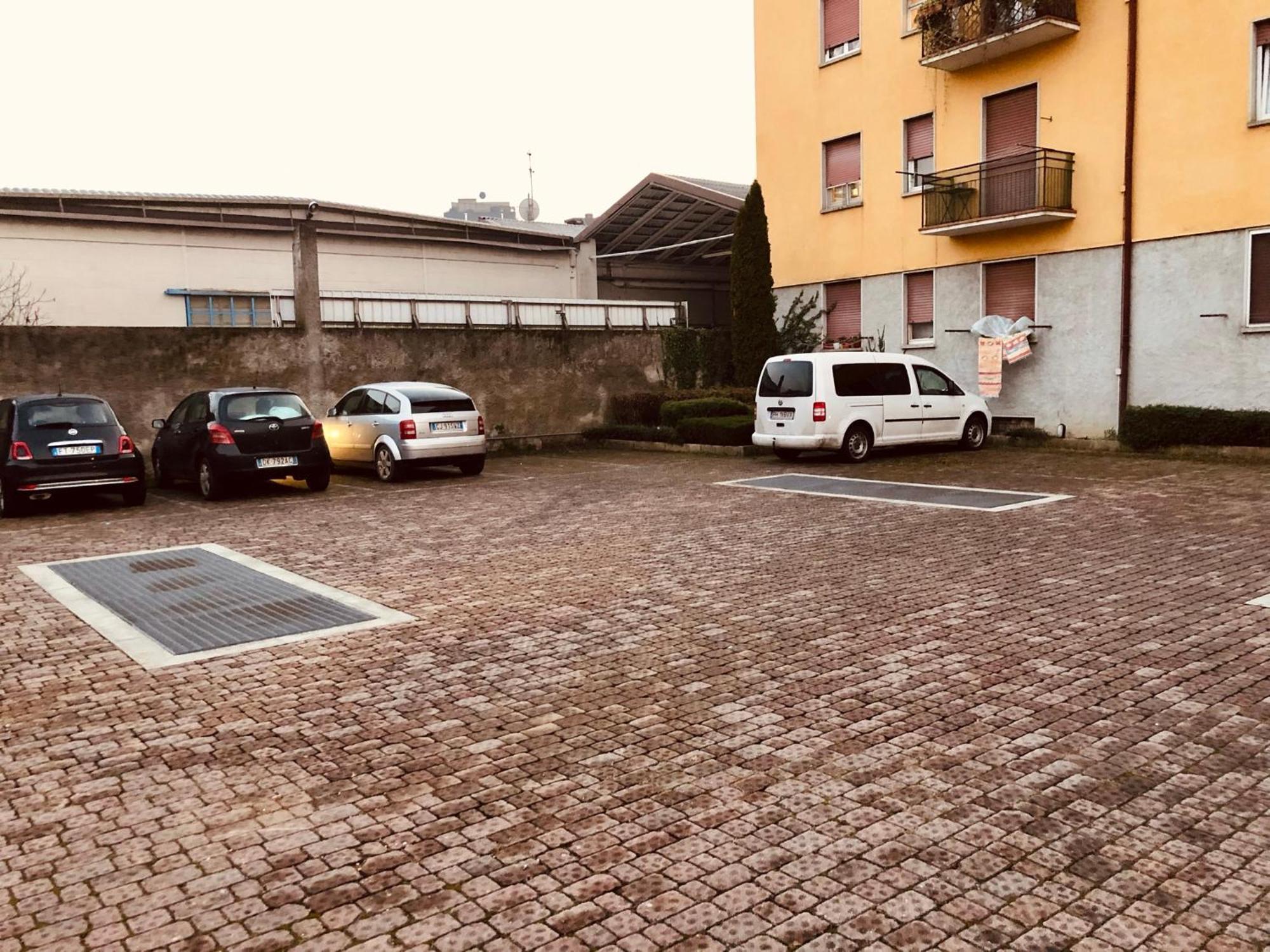 Bergamo Easy Airport Private Parking Bérgamo Exterior foto